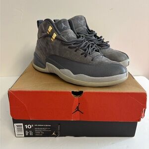 Jordan 12 retro dark grey wolf size 10.5